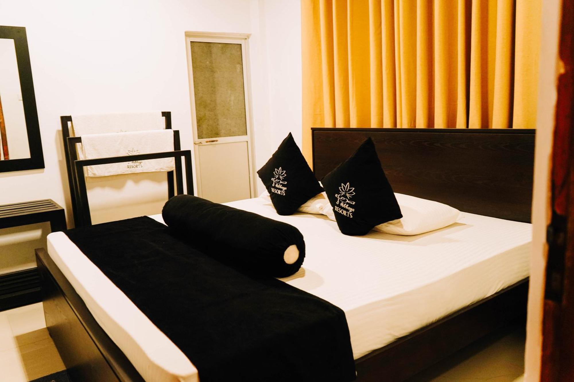 Abhaya Resorts Anuradhapura Luaran gambar