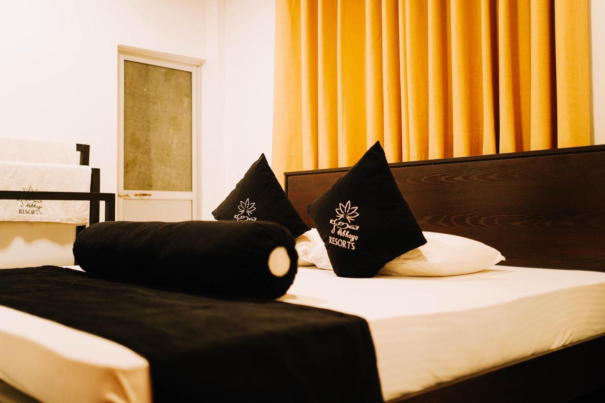 Abhaya Resorts Anuradhapura Luaran gambar