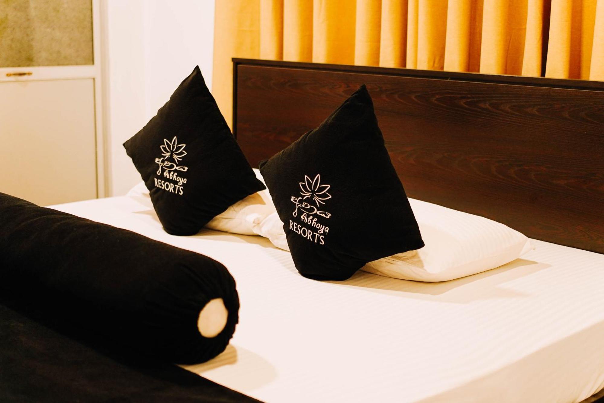 Abhaya Resorts Anuradhapura Luaran gambar